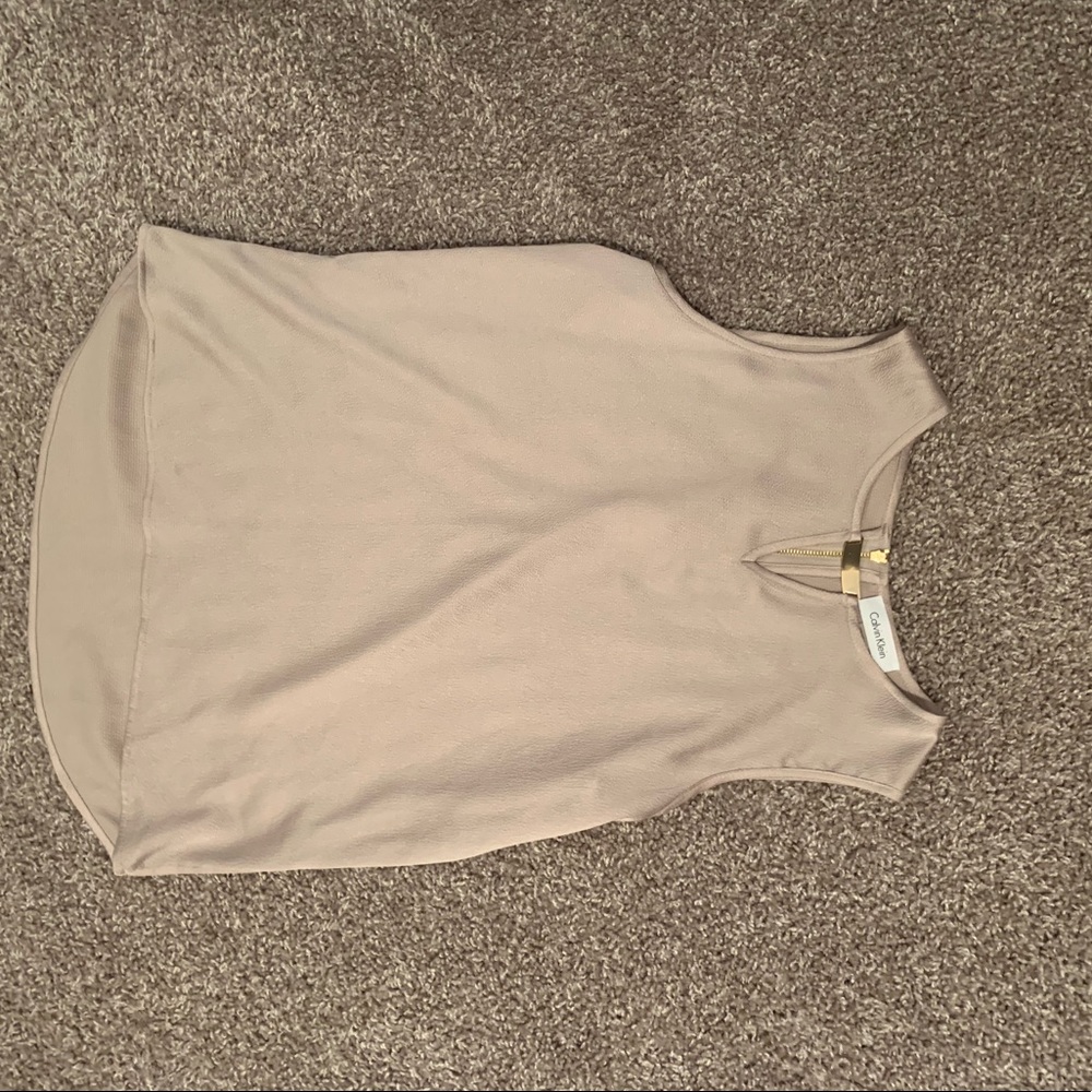 Calvin Klein!! Never worn! Sleeveless Top small!